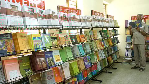 NCERT விவகாரம் - மன்னிப்பு கோரியது மத்திய அரசு: நீதித்துறையில் 'ஊழல்' என்ற பிரிவு நீக்கப்பட்டதாக தகவல்