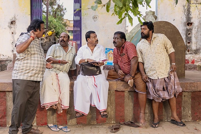 அ.குமரேசன் எழுதிய ராதிகாவின் "தாய் கிழவி" தமிழ் திரைப்பட விமர்சனம் | Tamil Cinema Reviews | Thaai Kizhavi Kollywood Movies Review in Tamil - www.bookday.in