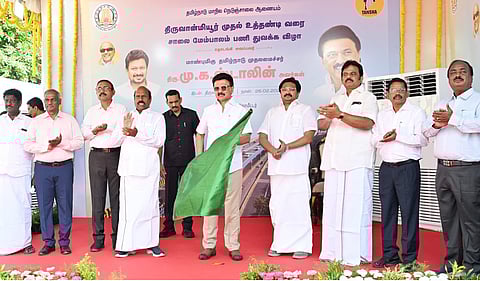 திருவான்மியூர் முதல் உத்தண்டி வரை ரூ.2,100 கோடியில் உயர்மட்ட பாலம்: முதல்வர் ஸ்டாலின் அடிக்கல் நாட்டினார்