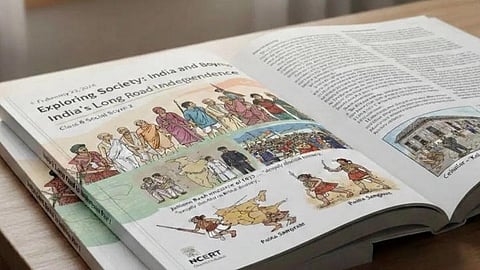 என்சிஇஆர்டி 8-ம் வகுப்பு புத்தகத்தில் குடிசைவாழ் மக்கள் ஆக்கிரமிப்பாளர்களா? - முன்​னாள் பேராசிரியர் வழக்கு 