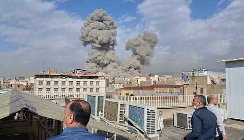 ஈரான் மீது அமெரிக்கா, இஸ்ரேல் தாக்குதல்: பள்ளியில் குண்டு விழுந்து 85 பேர் உயிரிழப்பு