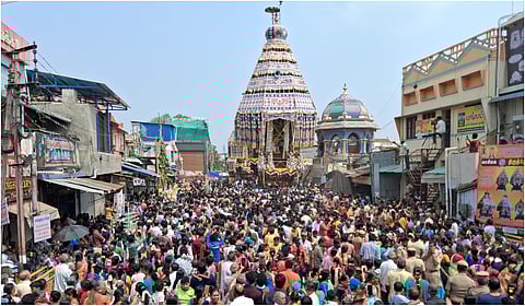 மாசி மகத்தையொட்டி கும்பகோணம் ஆதிகும்பேஸ்வரர் கோயிலில் திருத்தேரோட்டம்!