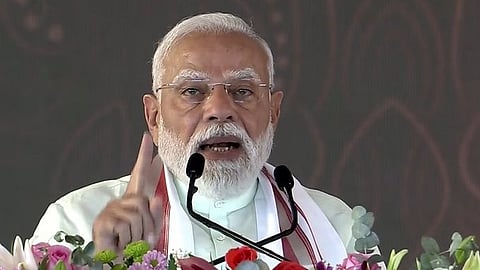 டெல்லி குடும்பத்தின் ATM ஆக புதுச்சேரியை பயன்படுத்தியது காங்கிரஸ் - மோடி குற்றச்சாட்டு