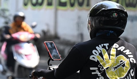 அதிவேகம், திறன்பேசி: கட்டுப்பாடு அவசியம்!