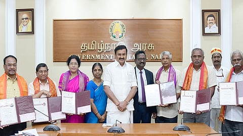 மரபுவழி, நவீன பாணி ஓவியம், சிற்பக்கலைகளில் சிறந்த கலைஞர்களுக்கு கலைச் செம்மல் விருது