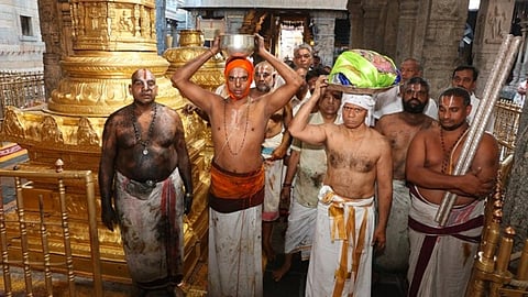 ஏழுமலையான் கோயிலில் மார்ச் 17-ல் ஆழ்வார் திருமஞ்சனம்