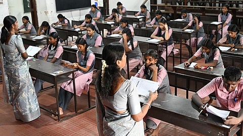 பொதுத்தேர்வில் நேர சலுகை குறித்து தேர்வுத் துறை விளக்கம்