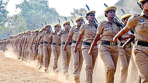 பெண்களுக்கான சமநீதி, பாதுகாப்பை உறுதிசெய்வோம்: கட்சித் தலைவர்கள் மகளிர் தின வாழ்த்து