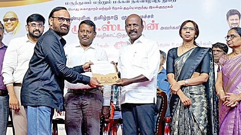 சுகாதாரத் துறையில் ஒப்பந்த அடிப்படையில் பணியாற்றும் 41,000 பேருக்கு மே முதல் சம்பள உயர்வு