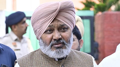 பஞ்​சாப் நிதி​யமைச்​சர் ஹர்​பால் சிங் சீமா