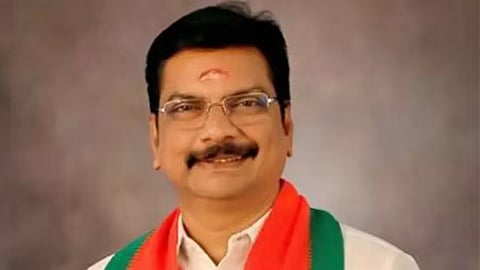 பாஜக செய்தித் தொடர்பாளர் பொறுப்பில் இருந்து ஏஎன்எஸ் பிரசாத் நீக்கம்