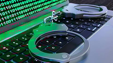 டிஜிட்டல் கைது மோசடியில் சிக்கிய முன்னாள் நீதிபதி