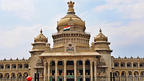 கர்நாடகாவில் பட்டியலின உள் ஒதுக்கீட்டுக்கு கடும் எதிர்ப்பு: 56,432 பணி இடங்களை நிரப்பும் அரசாணை நிறுத்திவைப்பு