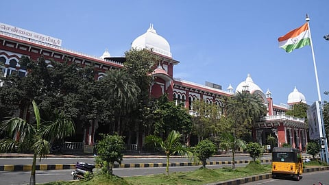 எழும்பூர் நிலையத்தில் நவீன அடுக்குமாடி வாகன நிறுத்துமிடத்தை நிர்வகிக்க மின் ஏலம்: சென்னை ரயில்வே கோட்டம் அறிவிப்பு