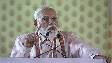 “தமிழக வளர்ச்சிக்காக அல்லும் பகலும் அயராது பாடுபடுகிறோம்” - பிரதமர் மோடி