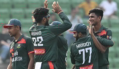 வங்​கதேசத்​திடம் பாகிஸ்தான் படுதோல்வி