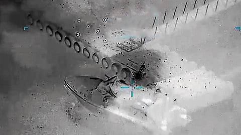 16 ஈரான் கப்பல்களை மூழ்கடித்த அமெரிக்கா