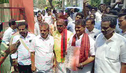 புதுச்சேரியில் வேட்புமனு தாக்கலை தொடங்கிய திமுக