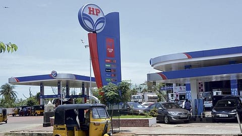 பிரீமியம் பெட்ரோல் விலை லிட்டருக்கு ரூ.2 அதிகரிப்பு!