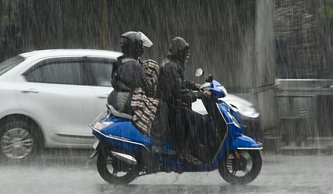 வானிலை முன்னறிவிப்பு: தமிழகத்தில் மார்ச் 24 வரை மிதமான மழை வாய்ப்பு