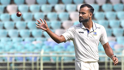 ஐபிஎல் தொடரிலிருந்து ஆகாஷ் தீப் வில​கல்