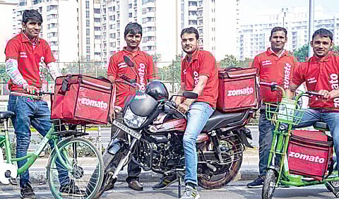 32 கோடி தொழிலாளர்களுக்கு காப்பீடு