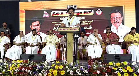 திண்டுக்கல்லில் நடந்த இளைஞரணி நிர்வாகிகள் கூட்டத்தில் பேசிய துணை முதல்வர் உதயநிதி ஸ்டாலின்.