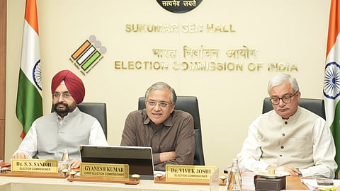 17 மாநில உயர் அதிகாரிகளுடன் தேர்தல் ஆணையம் ஆலோசனை