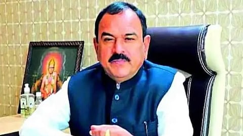 கைது செய்யப்பட்ட அசோக் காரத்