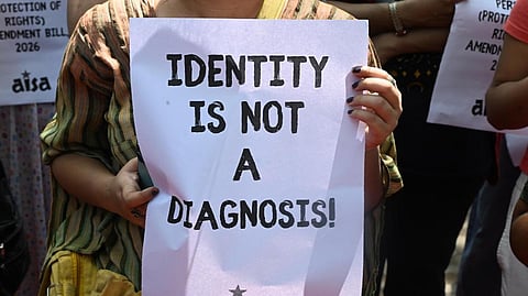 திருநர் மசோதாவுக்கு எதிர்ப்பு வலுப்பது ஏன்? - ஒரு தெளிவுப் பார்வை