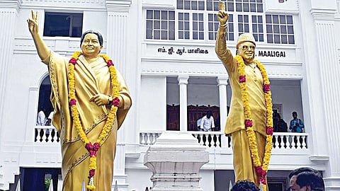 அதிமுக 2-ம் கட்ட வேட்பாளர் பட்டியல் வெளியீடு: 30 எம்எல்ஏக்கள் மற்றும் 42 புதுமுகங்களுக்கு வாய்ப்பு