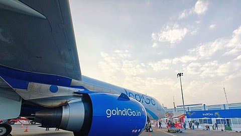 இன்ஜின் கோளாறு காரணமாக டெல்லியில் இண்டிகோ விமானம் அவசரமாக தரையிறக்கம்