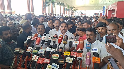 “புதிய தமிழகம் கிருஷ்ணசாமி 33,000 ஓட்டு வாங்கிவிட்டு அதிக சீட்டு கேட்டார்” - பழனிசாமி
