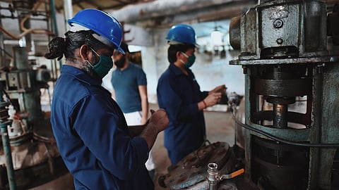 புதிய தொழிலாளர் சட்டங்கள் இன்று முதல் அமல்