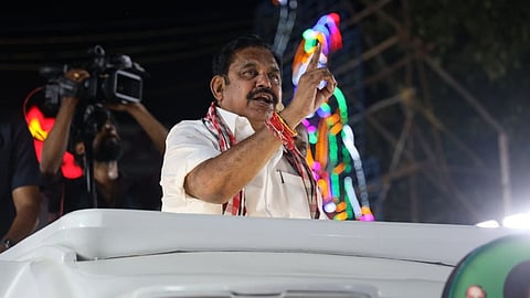 அதிமுகவில் இருந்து நீக்கப்பட்ட 19 செல்லாத ஓட்டுகள் திமுகவில் போட்டி: பழனிசாமி கிண்டல்