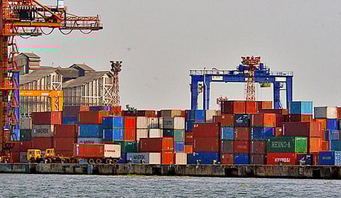 அமெரிக்கா - இஸ்ரேல், ஈரான் போர் தாக்கம்: மார்ச்சில் இந்தியாவின் டீசல் ஏற்றுமதி 20% உயர்வு