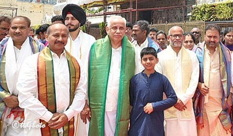 ஏழுமலையானை தரிசித்த ஆளுநர் அப்துல் நசீர்