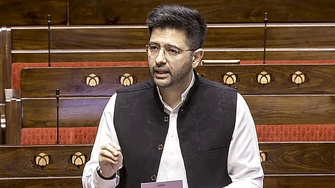 ராகவ் சத்தாவிடம் இருந்து மாநிலங்களவை கட்சித் துணைத் தலைவர் பதவியை பறிக்க ஆம் ஆத்மி நடவடிக்கை