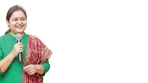 10 பைசாவுக்கு பிரயோஜனம் இல்லாத தேமுதிகவுக்கு 10 சீட் கொடுத்த திமுக: நடிகை விந்தியா நக்கல்