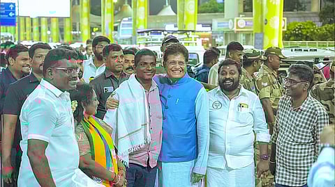 ஈரானில் தவித்த 345 மீனவர்கள் மீட்பு