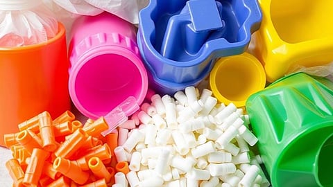 மேற்கு ஆசியப் போரால் கடும் விலை உயர்வு: பிளாஸ்டிக் மூலப்பொருட்கள் பதுக்கலை தடுக்க மத்திய அரசுக்கு வலியுறுத்தல்