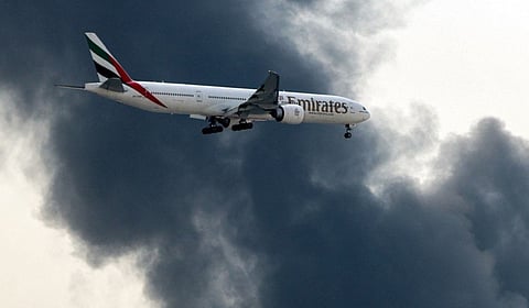 ட்ரோன் தாக்குதல் புகைப்படத்தை பகிர்ந்ததாக பிரிட்டன் விமானப் பணிப்பெண் துபாயில் கைது