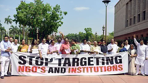 FCRA சட்ட திருத்த மசோதா எதிர்ப்பும், மத்திய அரசின் நகர்வும்: கிறிஸ்தவ ‘என்ஜிஓ’க்களுக்கு ‘குறி’யா?