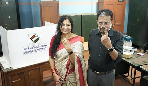 துணைநிலை ஆளுநர் கைலாஷ்நாதன் வாக்களிப்பு