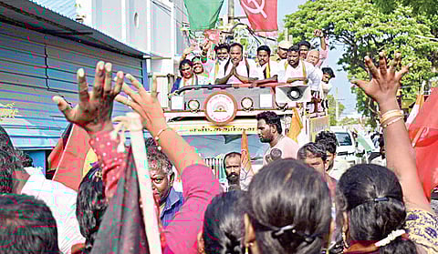 மாதவரம் தொகுதியில் பிரச்சாரம் செய்த திமுக வேட்பாளர் எஸ்.சுதர்சனம்.