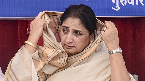 பாரமதி இடைத்தேர்தல் போட்டியில் இருந்து காங்கிரஸ் விலகல் - சுனேத்ரா பவாருக்கு ஆதரவு!