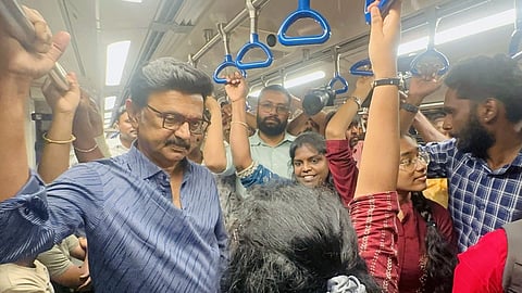 மெட்ரோ ரயிலில்  ஸ்டாலின் பயணம்: திட்டம் கடந்து வந்த பாதையை நினைவுகூர்ந்து நெகிழ்ச்சி