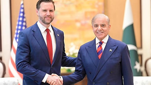 “பேச்சுவார்த்தையால் அமைதி திரும்பும்” - ஜே.டி.வான்ஸ் உடனான சந்திப்பில் பாகிஸ்தான் பிரதமர் நம்பிக்கை