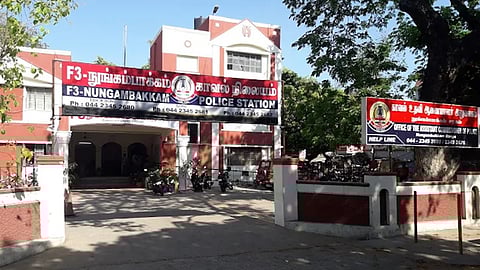 சென்னை: பால்கனியில் இருந்து விழுந்த ஆட்டோ ஓட்டுநர் உயிரிழப்பு