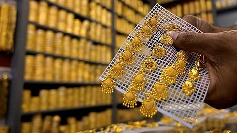 தங்கம் விலை பவுனுக்கு ரூ.320 குறைந்தது: இன்றைய சந்தை நிலவரம் என்ன?